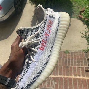 Yeezy boost 350 zebra